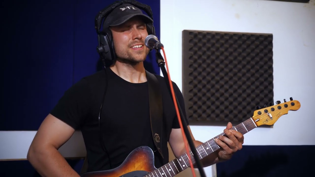 In The Air Tonight -  Phil Collins (The Busketeers - Live Cover)