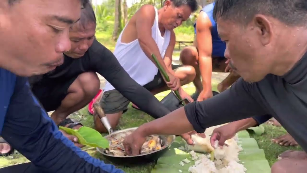 Gumawa kami ng mallit na bungsod ( fish trap )