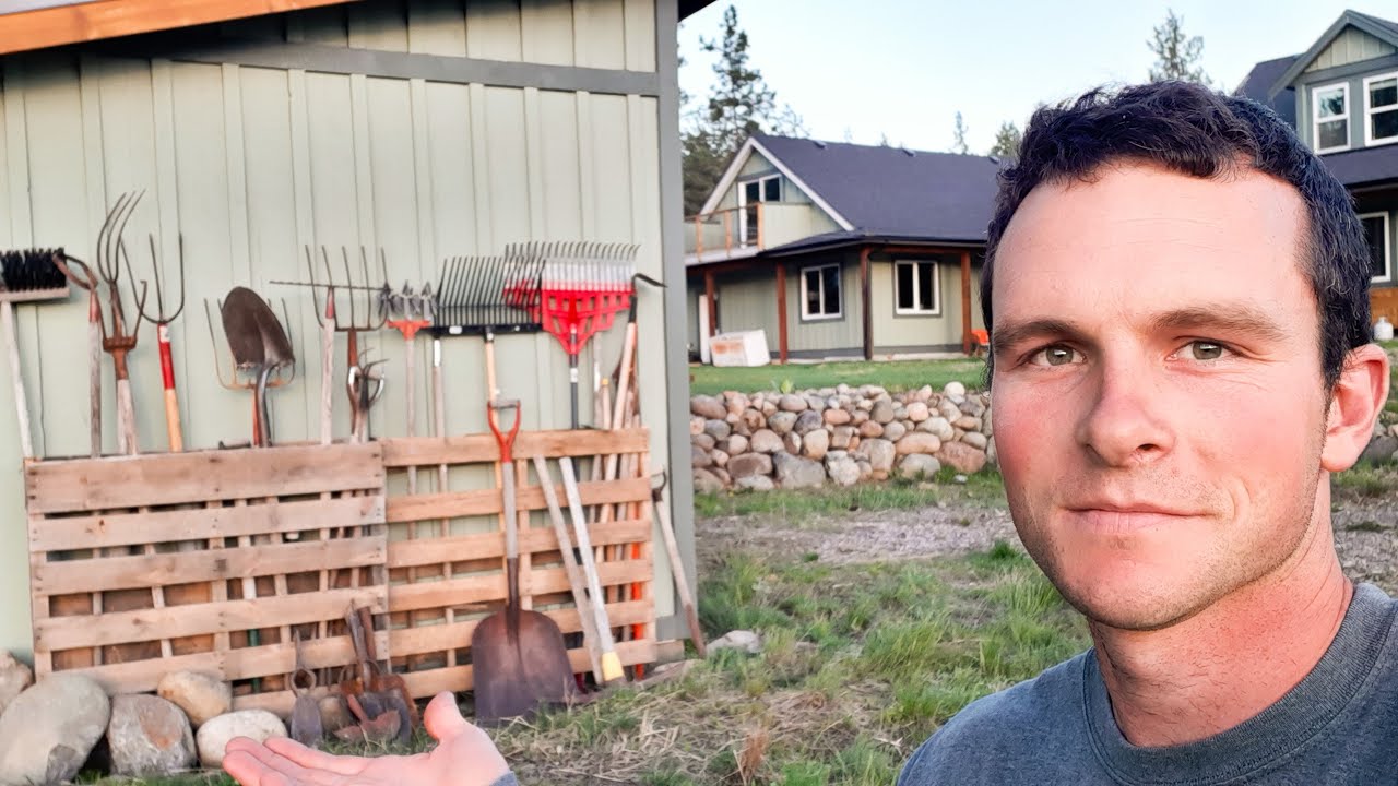 Build a Simple Garden Tool Storage with a Pallet  |  Week 18