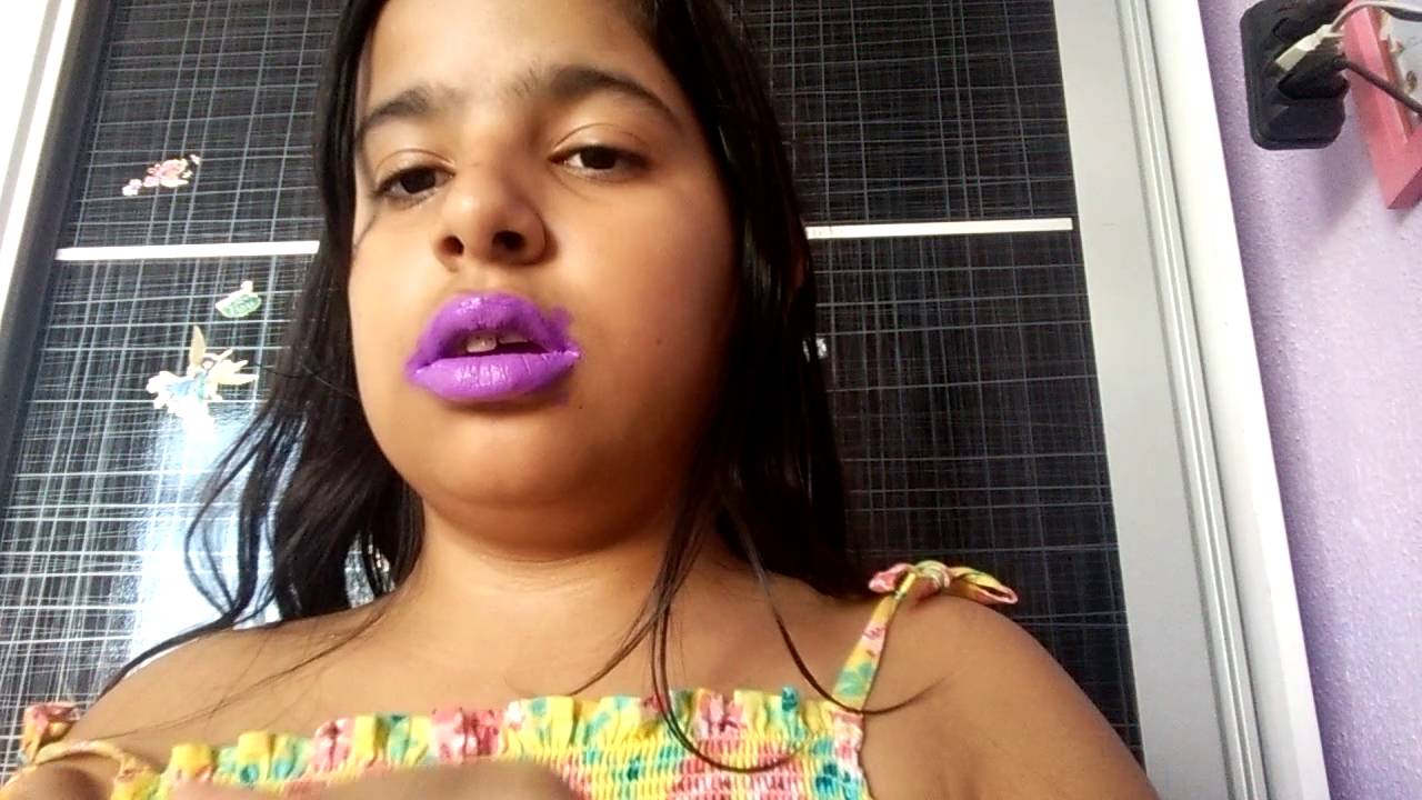 Passei 110 camadas de batom l&iacute;quido na boca e olha no que deu😂😉