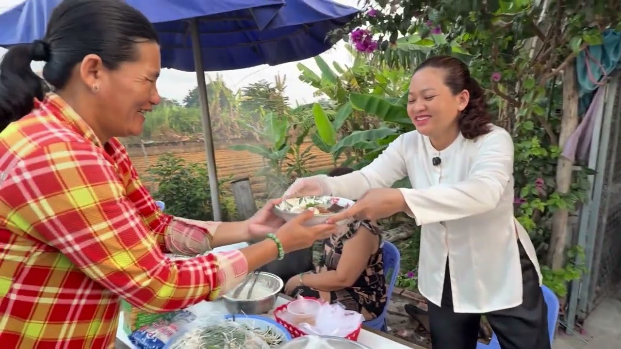 Niềm Vui Khi Quán Em Khách Đông Phục Vụ Món Mặn Sau Rằm Tháng Giêng Hủ Tiếu Bánh Canh/Tập 104