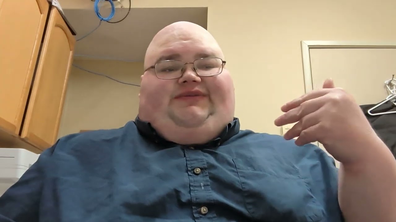 Royce Tries the Super Sonic Double Stack Cheeseburger and Talks about DND Movie