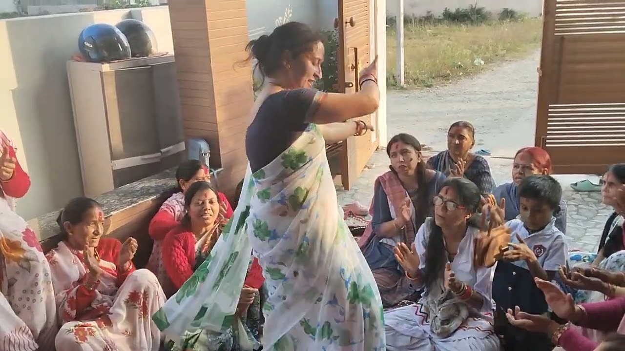 Bahut Sundar dance hai 🫣😱👍 #Holi mein mahila dal ki kya baat hai 🫣🙏 Radhe Radhe Krishna 🙏 subscribe 