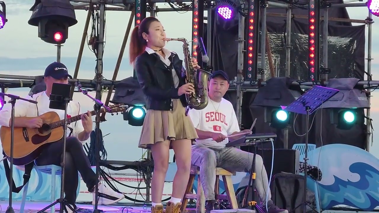 Tina saxophone solo《 夕阳 醉了》 张学友