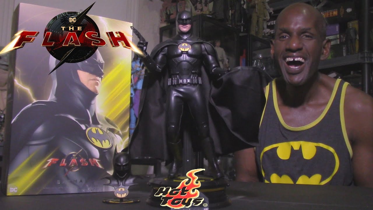 Hot Toys The Flash Batman (Modern Suit) Sixth Scale Figure Review