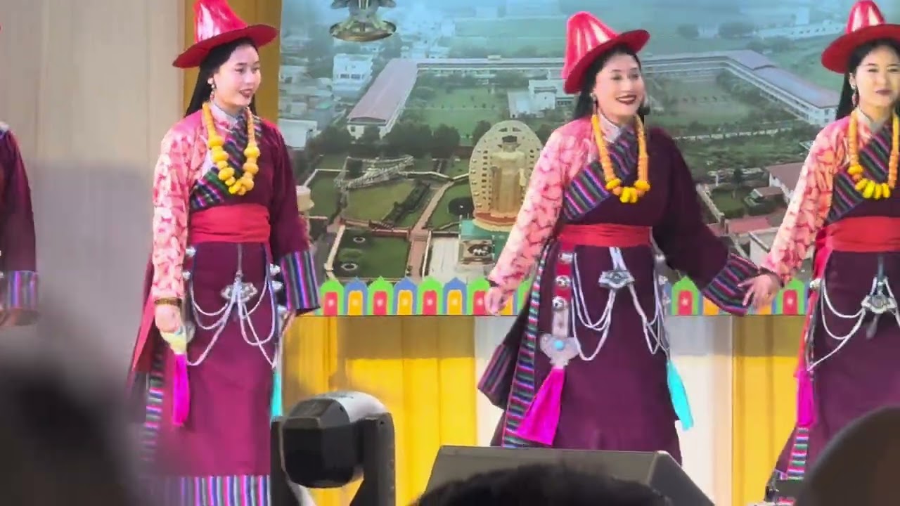 ཟློས་གར་ཚོགས་པའི་དགོང་ཚོགས་གླུ་བཞས།།