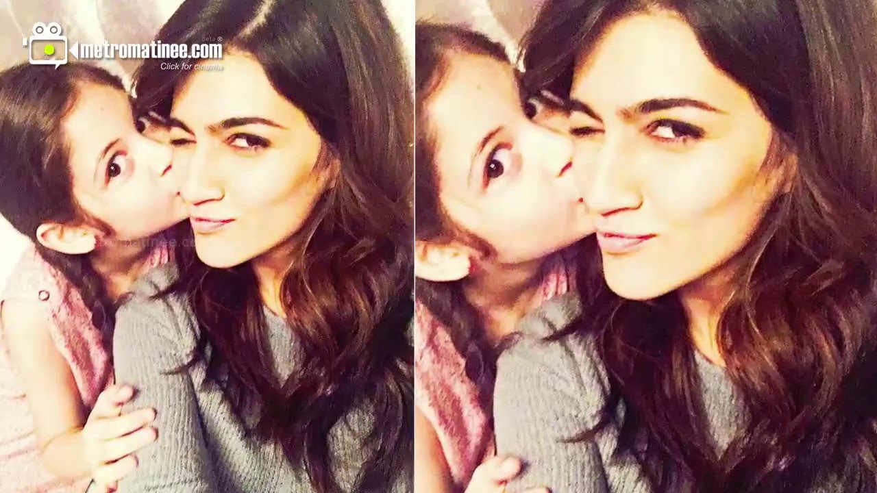 Kriti Sanon and Harshaali Malhotra engage in a pillow fight