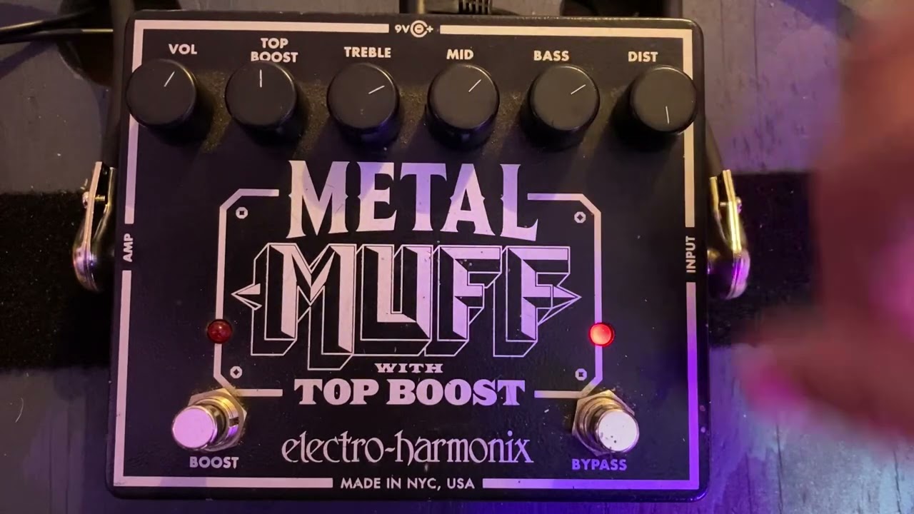 Ibanez ATK bass into Electro-Harmonix Metal Muff with Top Boost pedal demo no talking