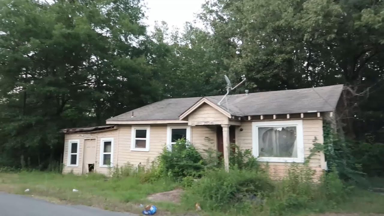 THE POOREST SMALL CITY IN ARKANSAS / PINE BLUFF