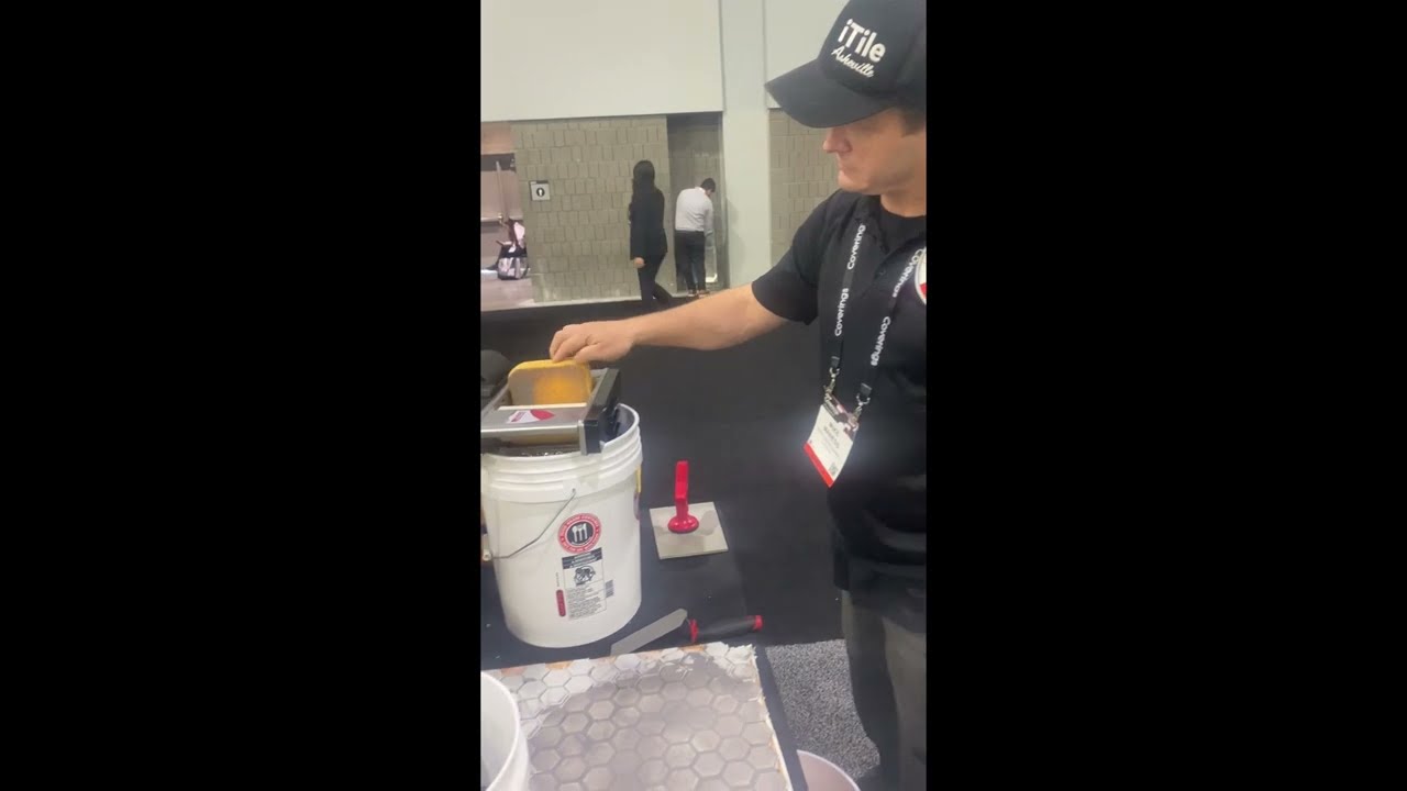 WrinGo Electric Sponge Wringer Machine