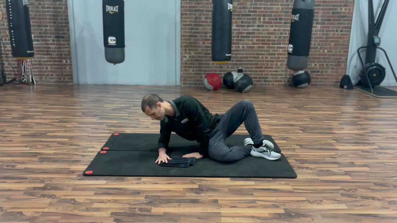 R Low Oblique Sit - Hand ER