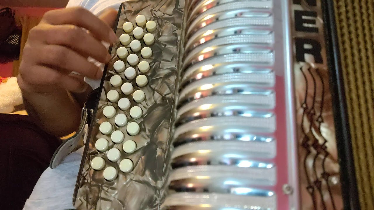 tutorial de acordeón adornos estilo los alegres de Teran en tono de mi