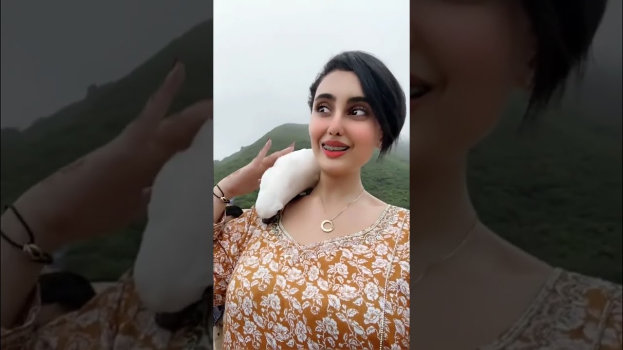 اثير تهجول في صلاله 😍اثير آلحلوه و حنان
