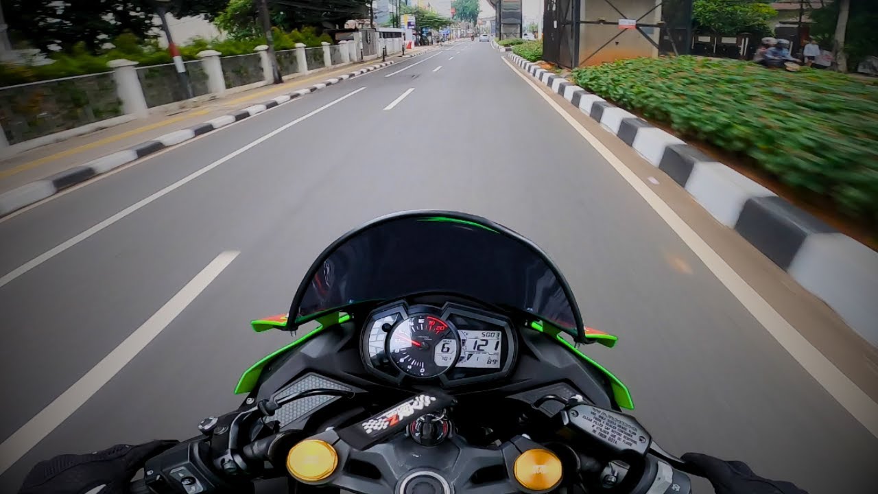 The Pure Sound of Akrapovic Fullsystem  ZX-25R