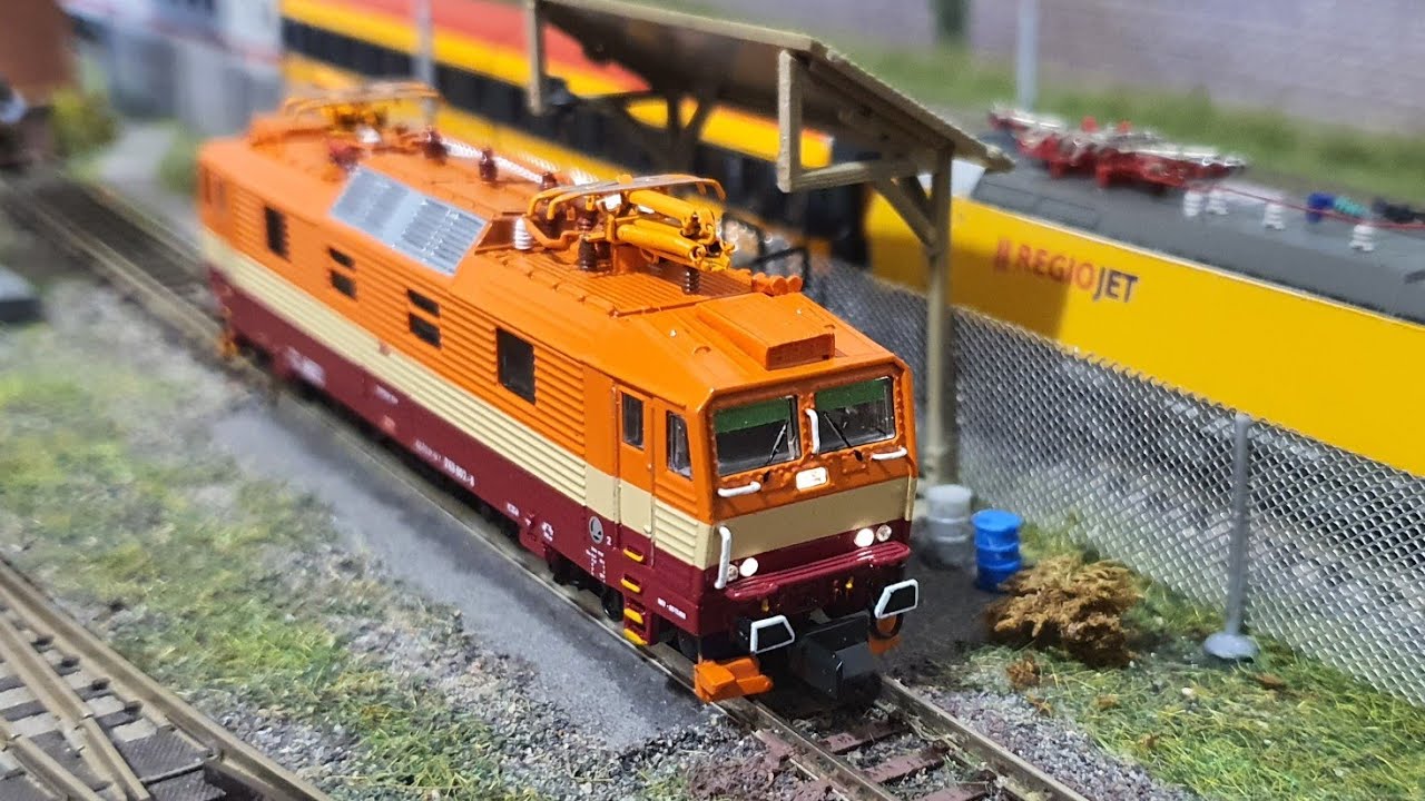 Modelová železnice N | lokomotiva Dáša S499 2002