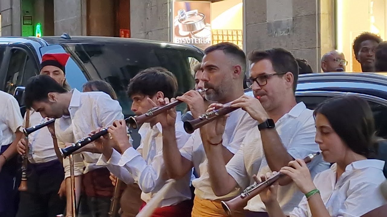 Fiestas de La Merced en Barcelona (2023) Toc d'inici (3)