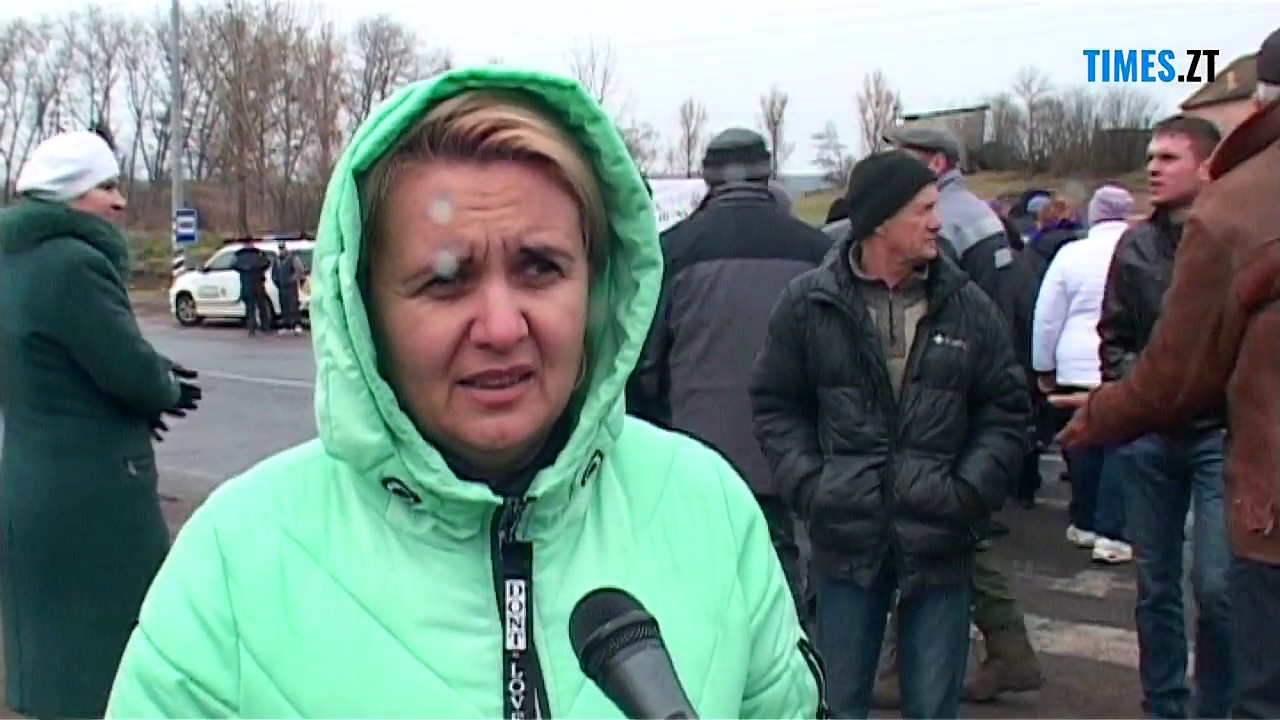 Перекрита дорога на Бердичівщині через львівське сміття