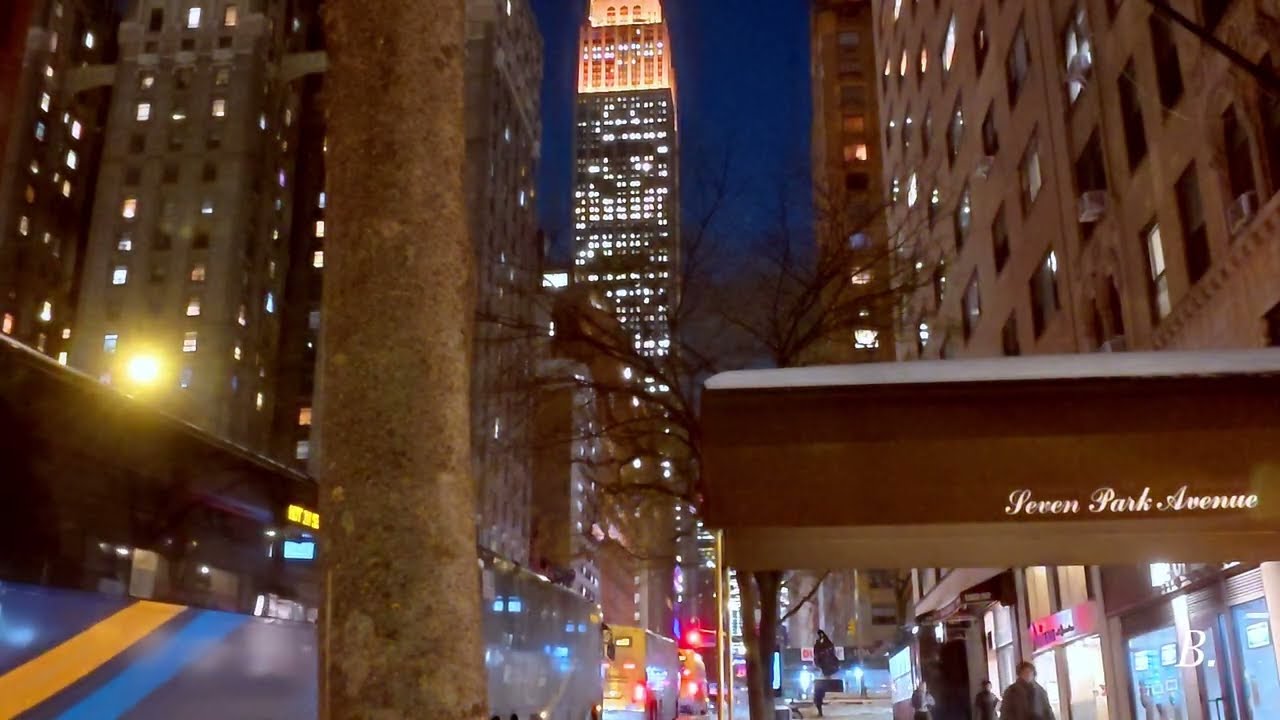 Siren Sound in New York City - mixing with bus and other street sounds  #newyorkcity #nyc