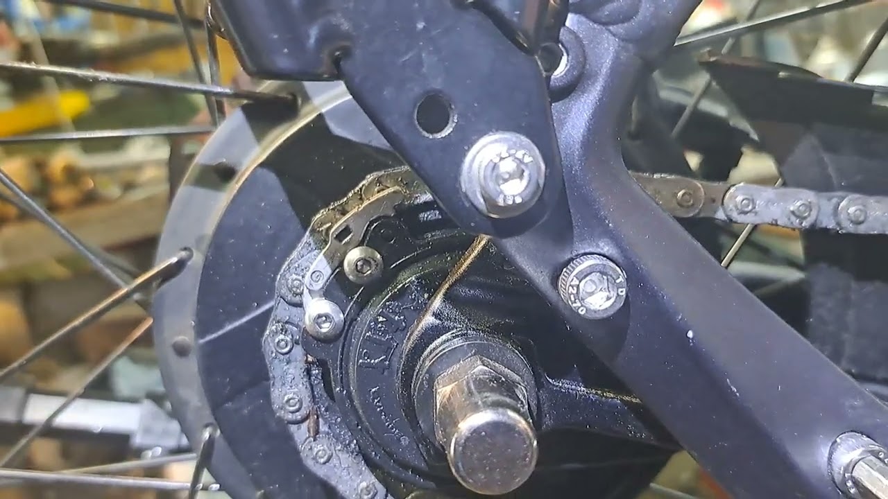 een Fiets  Levit kettingspanning  spannen