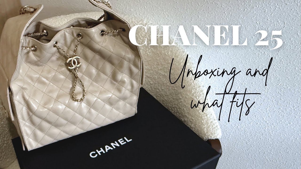 The New CHANEL 25 Hobo Bag in Beige 💛 Unboxing, Comparison and What Fits #chanel25s | Daisy ENROUTE