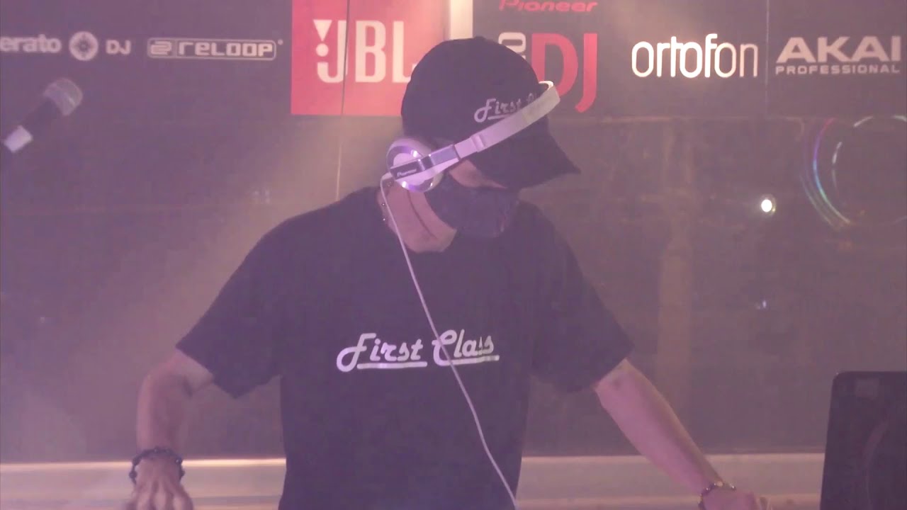 SET DJ JUAN CARLOS CHACON House 90s Miniteca First Class HOT MIX 12