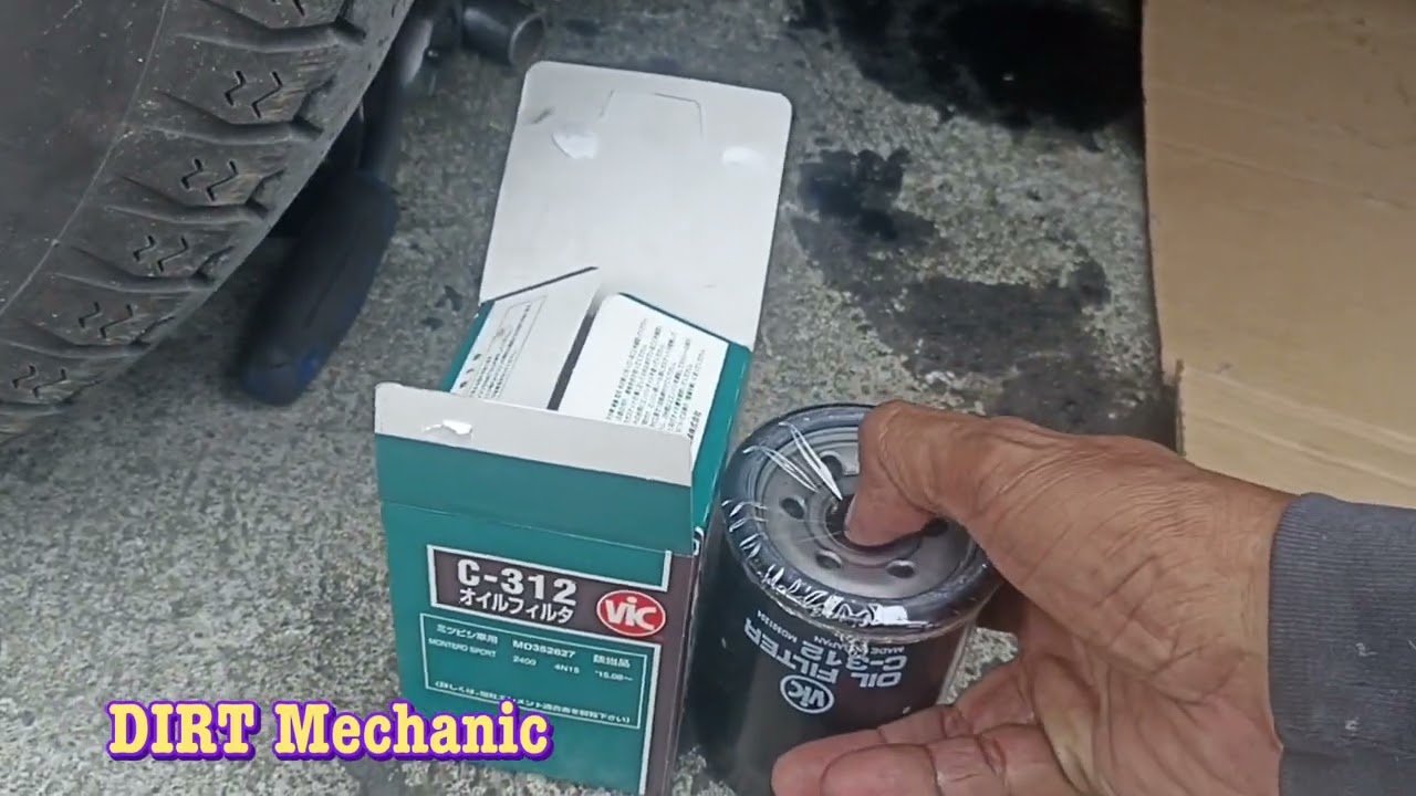 MITSUBISHI L-300 euro4 Change oil and flushing | DIRT MECHANIC.