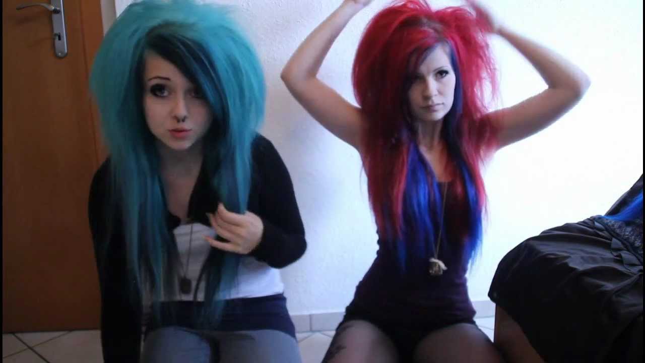 SarahSorceress & AnneHorizon: How we do our hair !