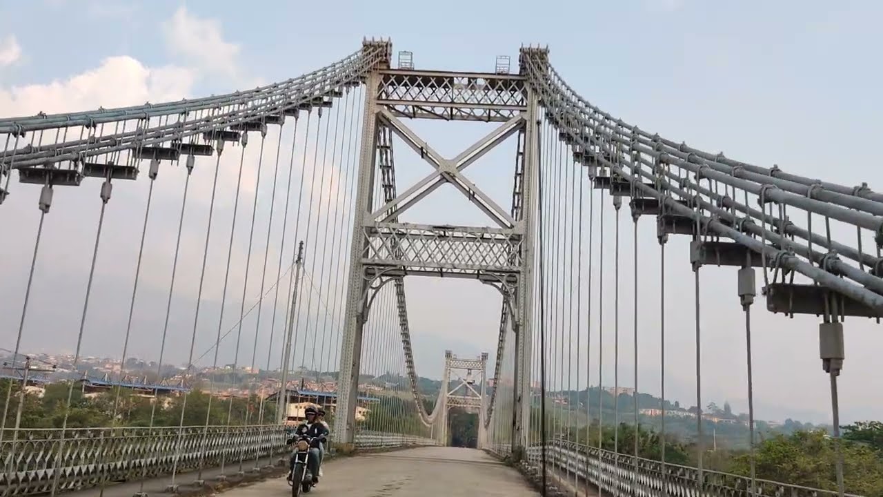 Atardecer 1/4 Puente Libertador, Faro, Autopista San Cristóbal 🛣️ El Viajero. Táchira Venezuela #Car