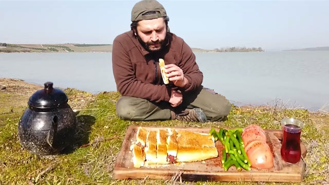 This is the Most Delicious Toast Recipe on YouTube / It was Very Enjoyable to make Toast by the lake