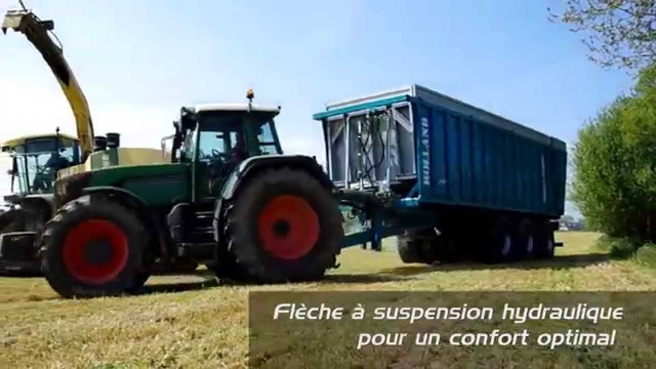 Remorque à fond poussant ROLLAND ROLLPUSH 9048 en ensilage d'herbe