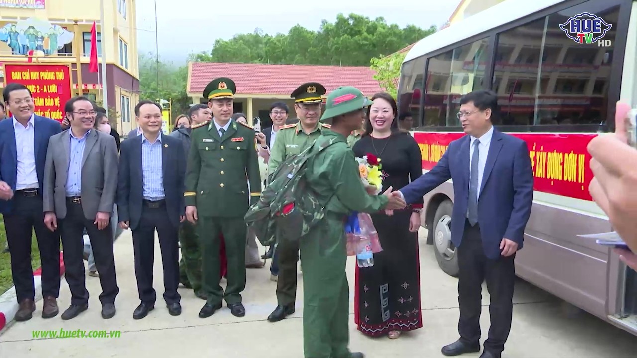 Thành phố Huế rộn ràng ngày hội tòng quân