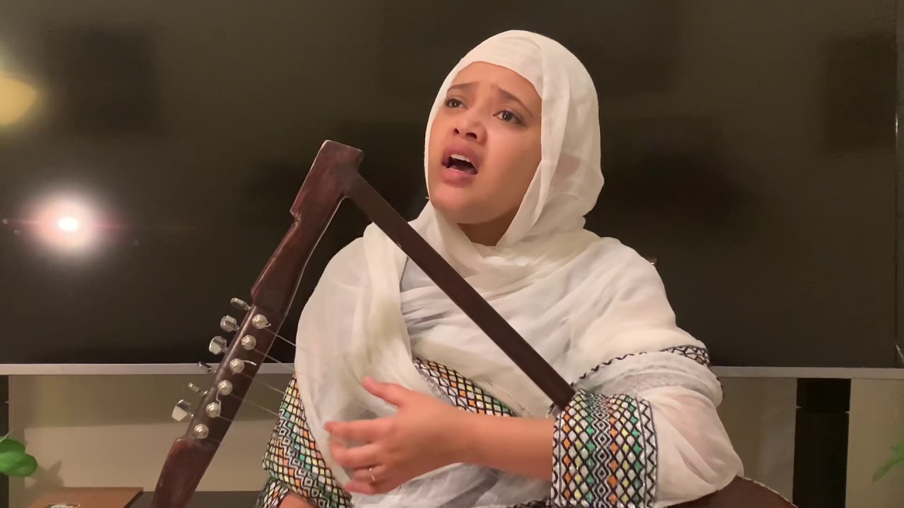 ኹሉ ከንቱ ዘማሪት ሲስተር ፋሲካ መኮንን