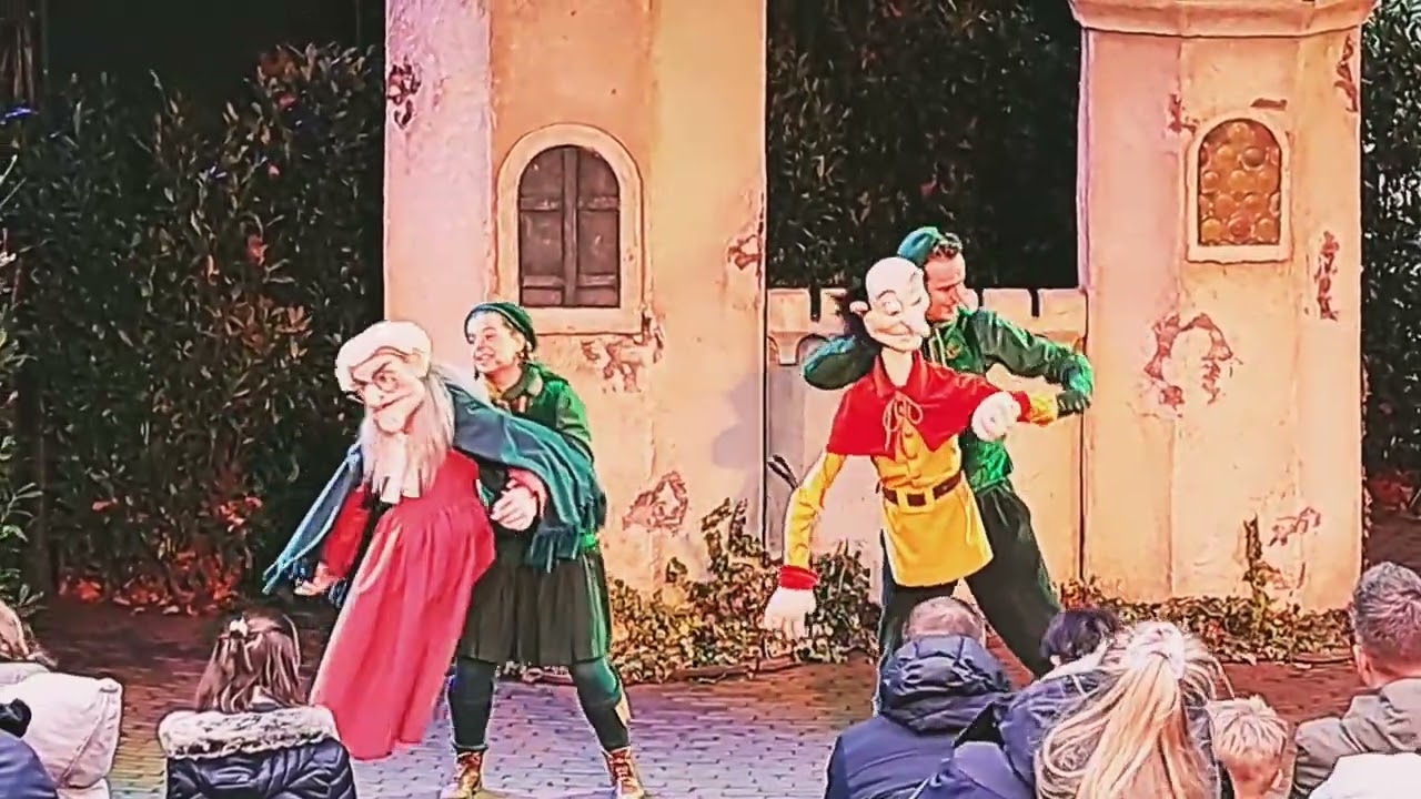 Sprookjesboom show - Het Sneeuwbal