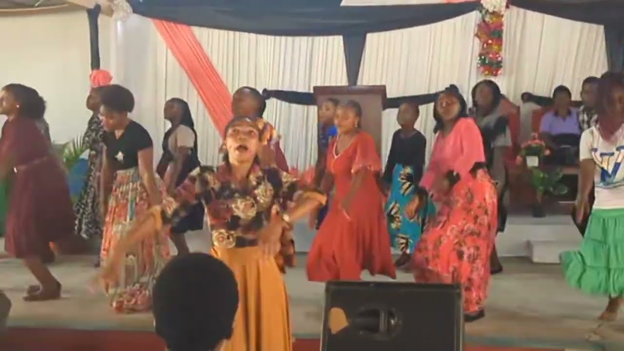 KWAYA YA CA's BCRT WAMTUKUZA MUNGU KWA NAMNA HII
