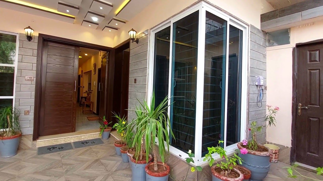 10 Marla House in Islamabad, Upper Bani Gala Road, Bhara Kahu, University Town (with all facilities)