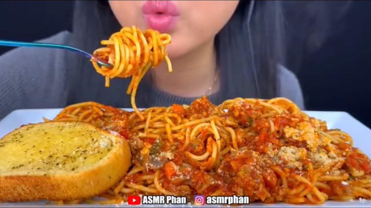 ASMR PHAN spaghetti pasta garlic bread mukbang bites only
