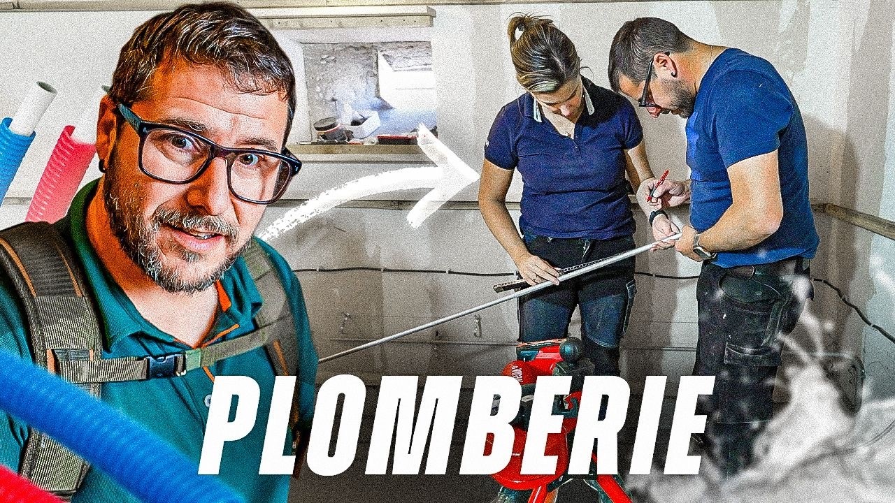 Je lui apprends la plomberie (dans notre cave)