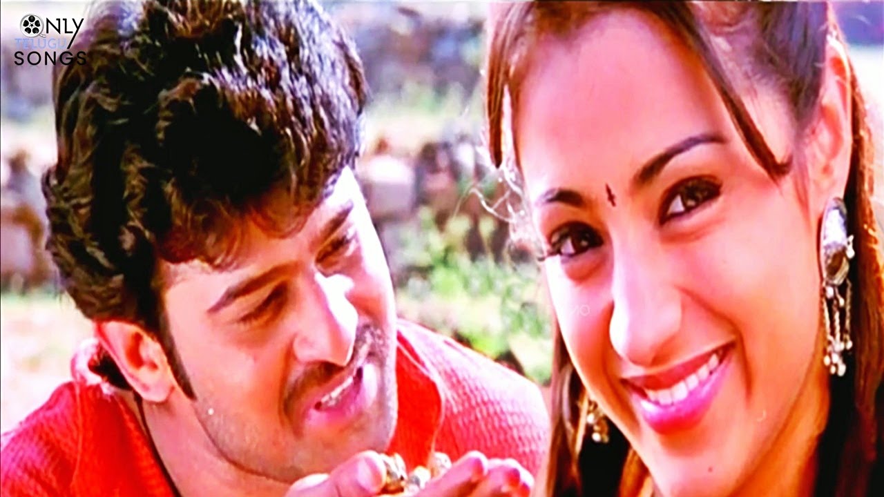 PRABHAS AND TRISHA ALL TIME HIT MELODY SONG MUVVALA NAVVAKALA | POURNAMI MOVIE | SP BALU, KS CHIRTA