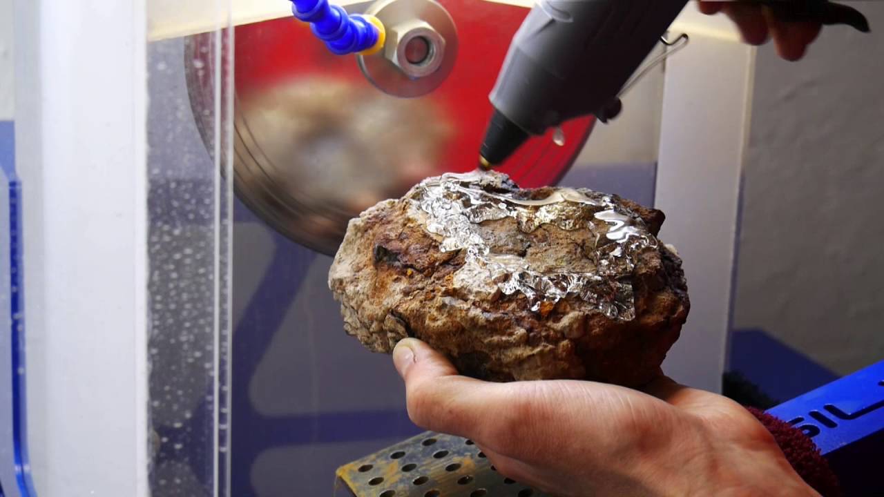 Large Canyon Diablo graphite nodule cutting on Silver Blade 7