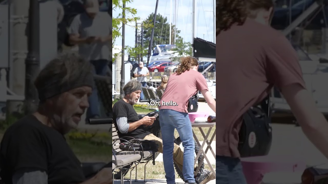 Sharing a Meal With a Stranger #Shorts #Wholesome #Kindness #HumanConnection #LiveDifferent