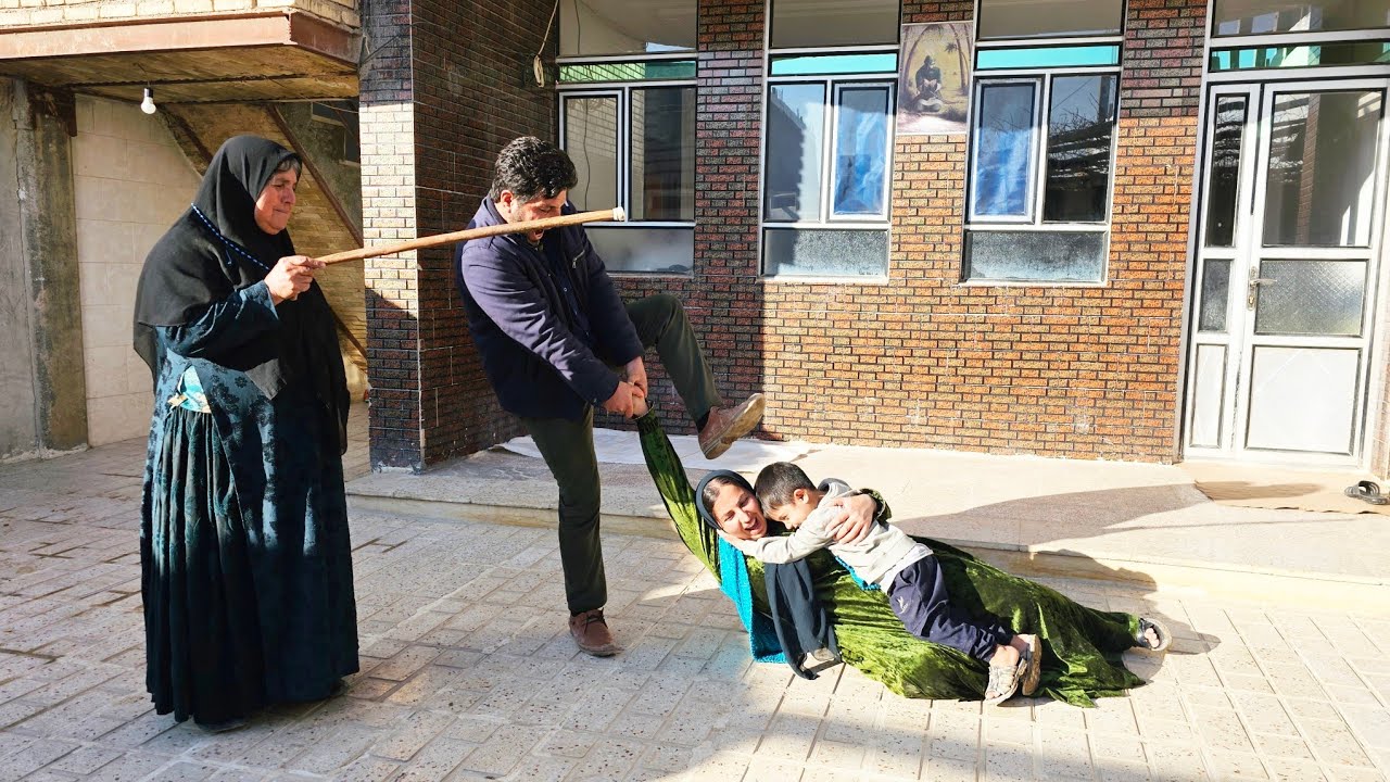 .Conflicts between Farast and her mother and her ex-husband