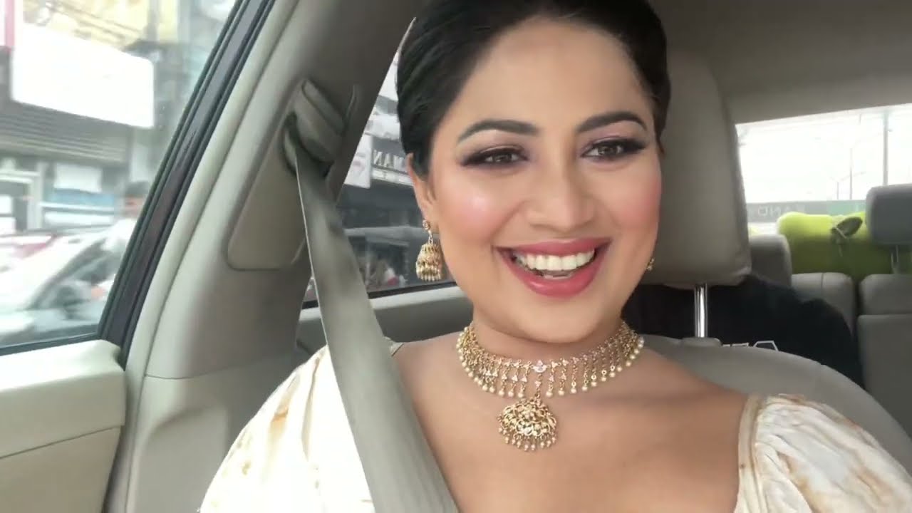 දෙන්නම ගිය පලවෙනි program එක♥️🫠#dilushihansika #adaywithdilushi #newyear #viral #youtubetrending