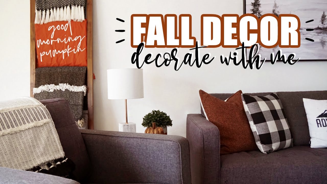 Decorate for fall with me! || VLOGTOBER DAY 1