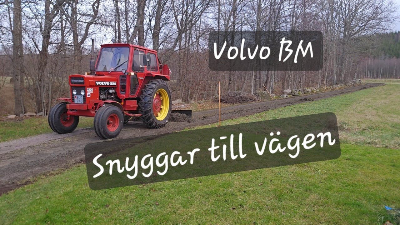 Skrapar grusväg fri från potthål | Volvo BM 2200 | Livet på landet