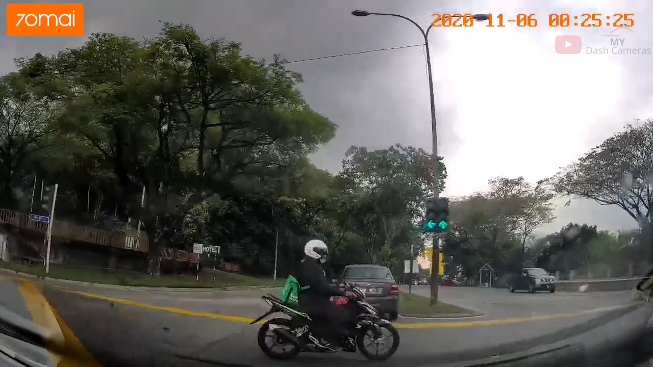 Malaysia Dashcam - Compilation 53 | 2021 Bad Drivers, Crashes + Close Calls