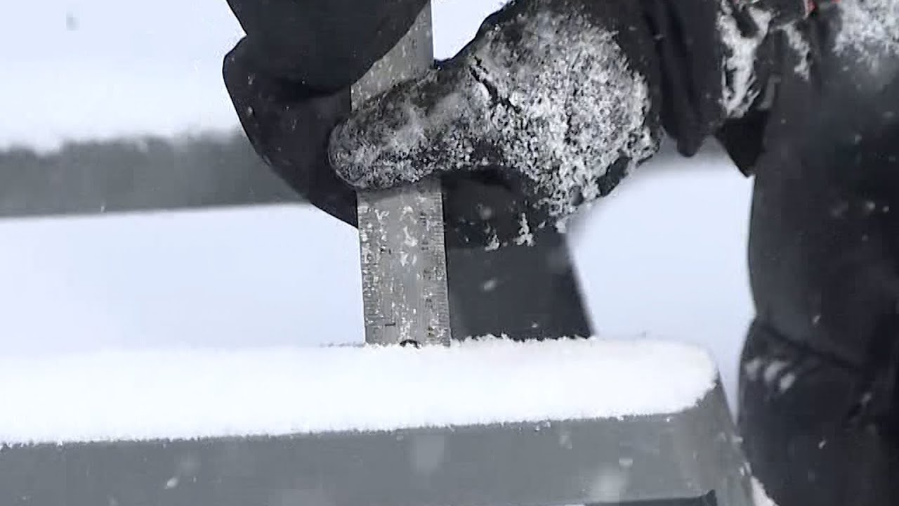 Snow comes down in Rocky Mount