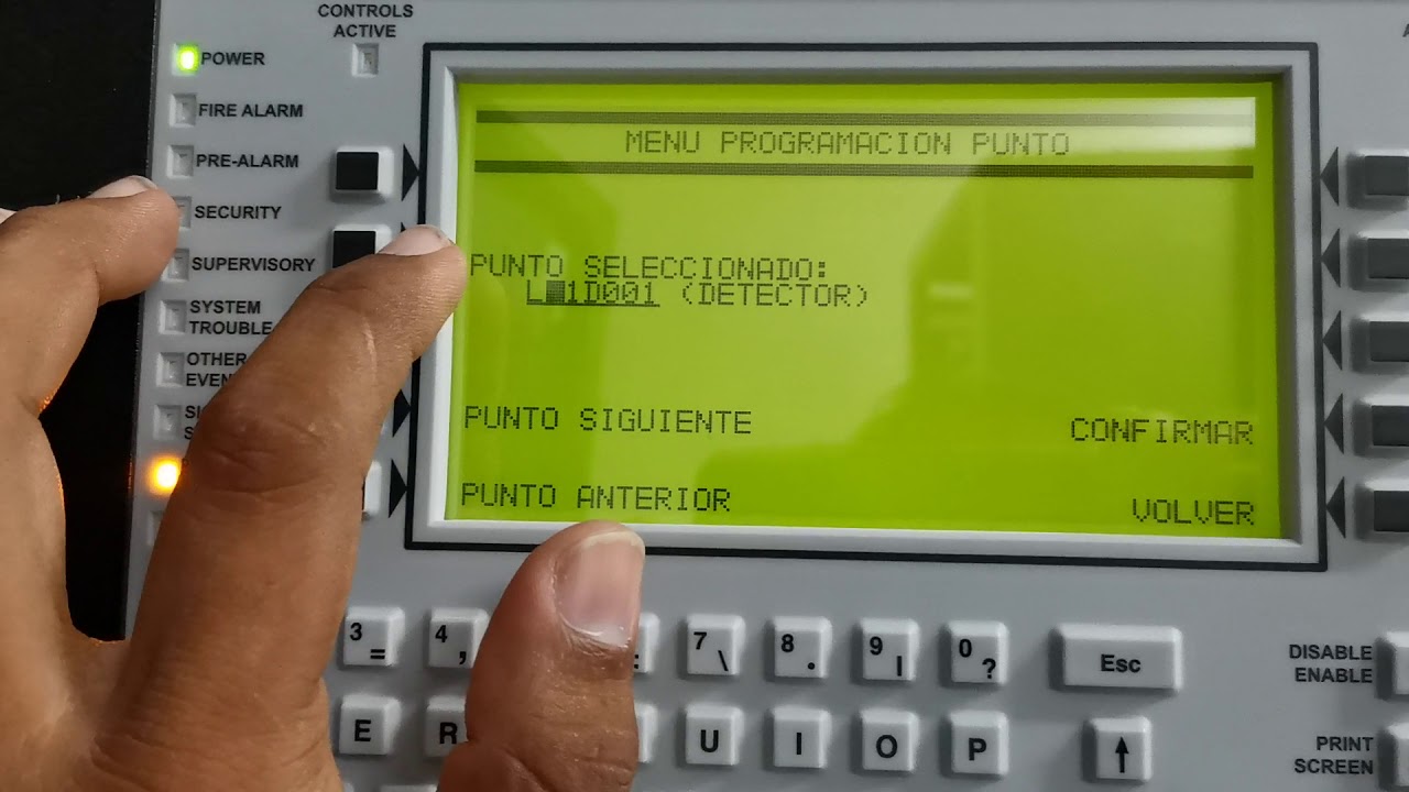 Como programar un dispositivo en un panel 3030