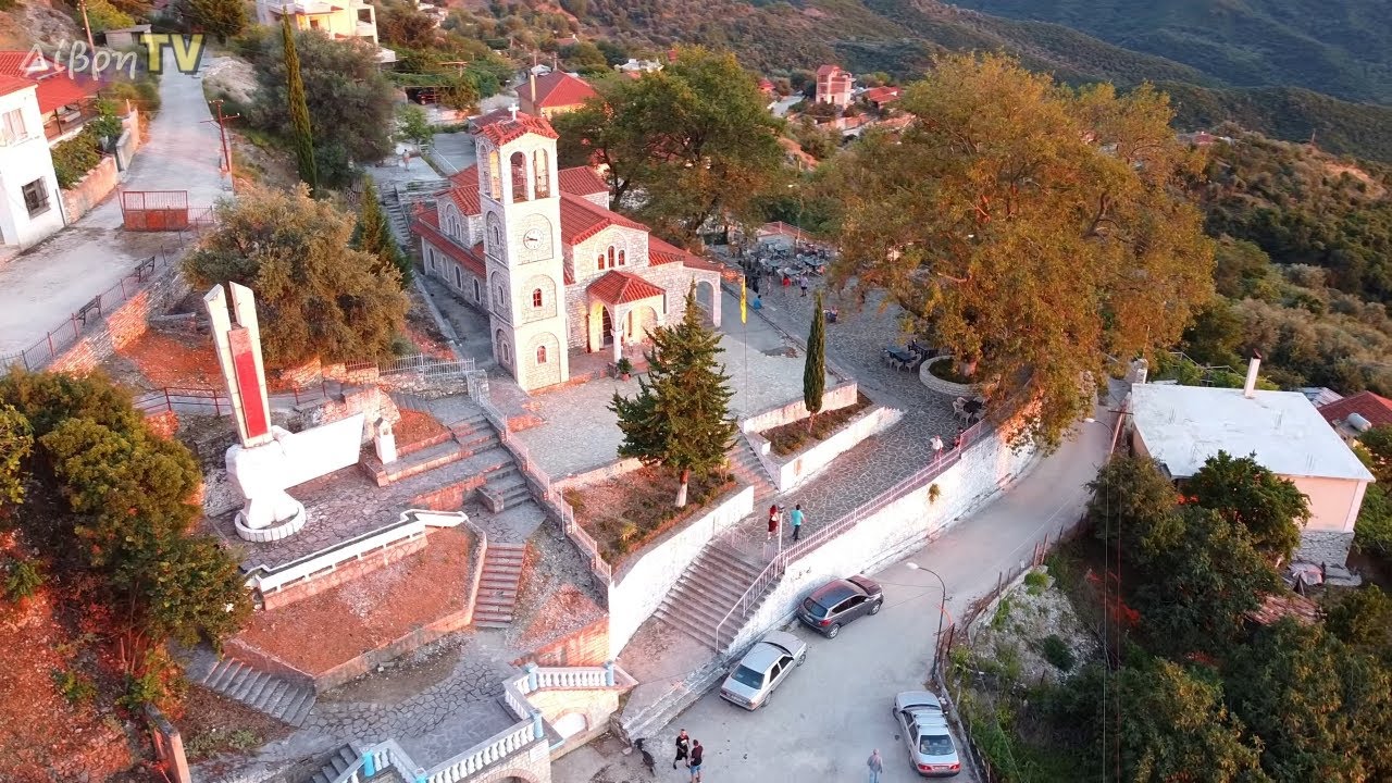 Δίβρη Βορείου Ηπείρου | Πλατεία του Χωριού