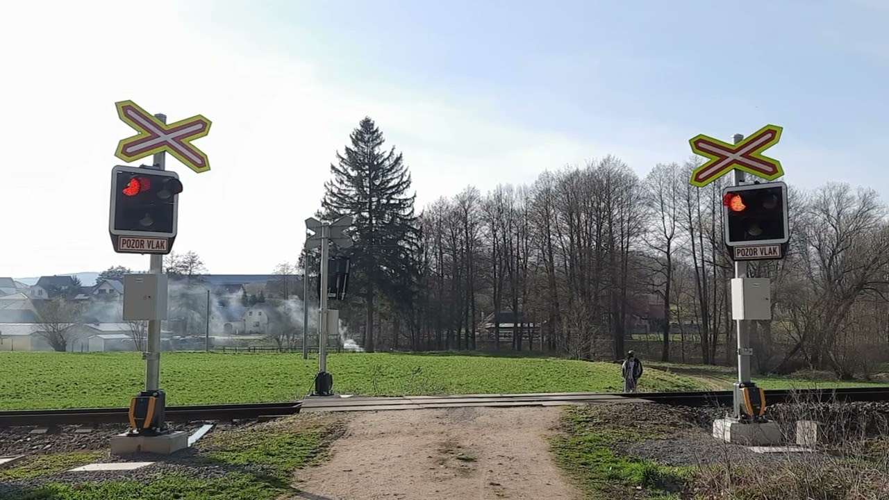 Železniční přejezd Moravská Třebová [1] | Czech railroad crossing