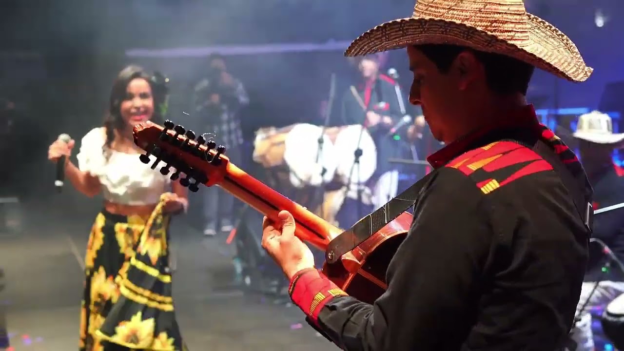 Aronde Me Meto Yo? - Live / Los tambores de Totó - El Legado de Totó La Momposina